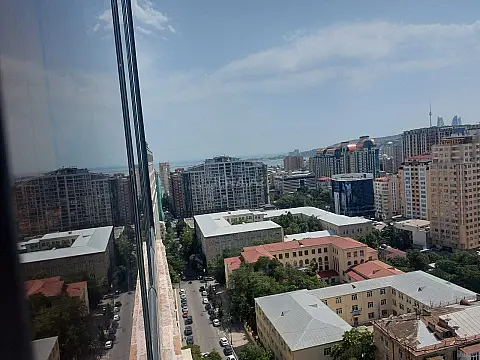 Kirayə verilir 3 otaqlı mənzil 125 m²