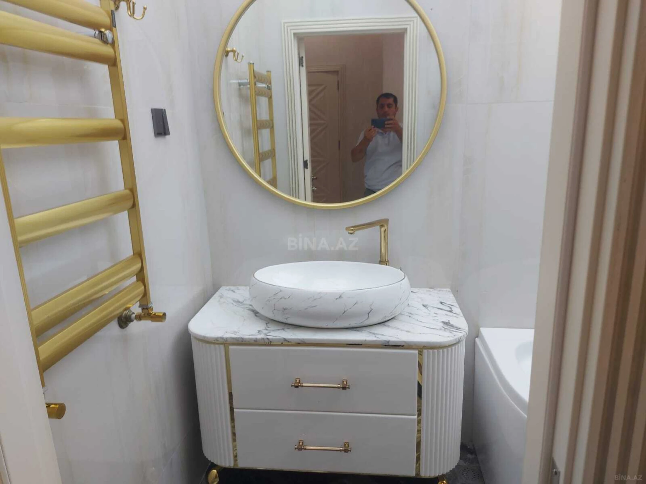 Kirayə verilir 3 otaqlı mənzil 125 m²