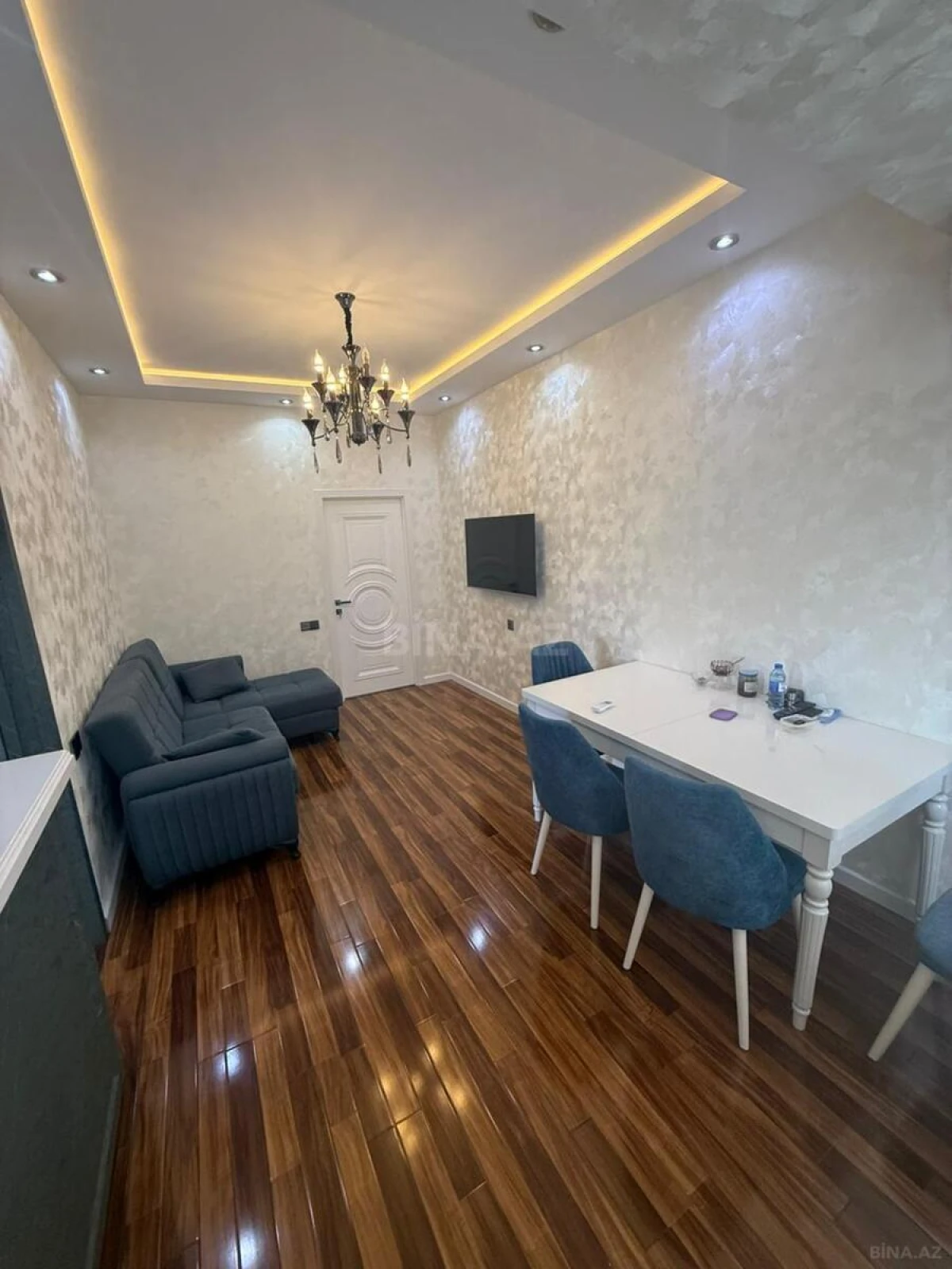 Kirayə verilir 3 otaqlı mənzil 125 m²