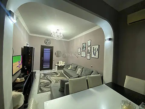Satılır 2 otaqlı mənzil 70 m²
