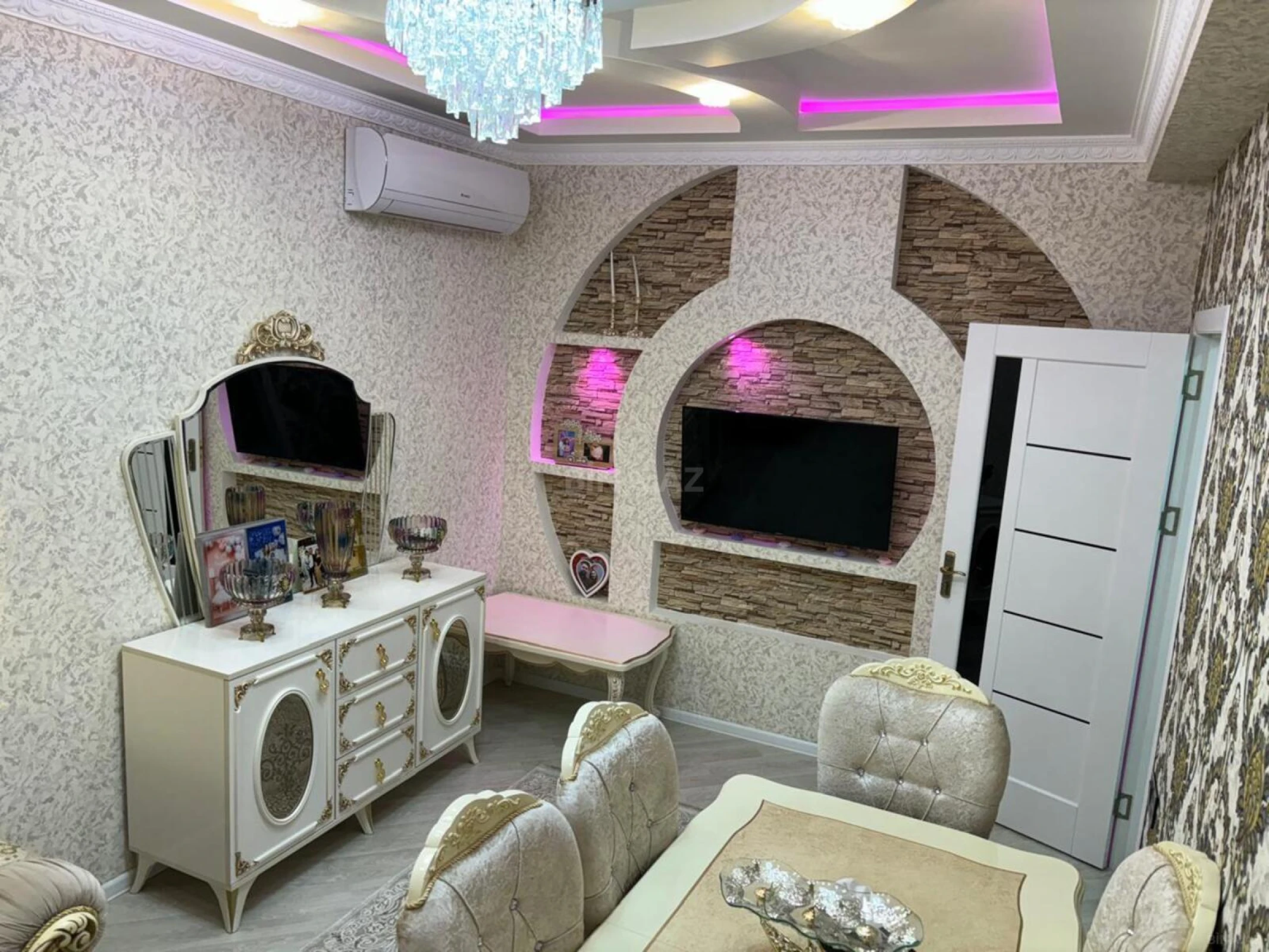 Satılır 2 otaqlı mənzil 70 m²