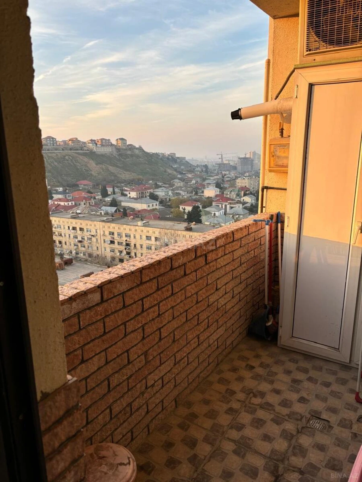 Satılır 2 otaqlı mənzil 70 m²