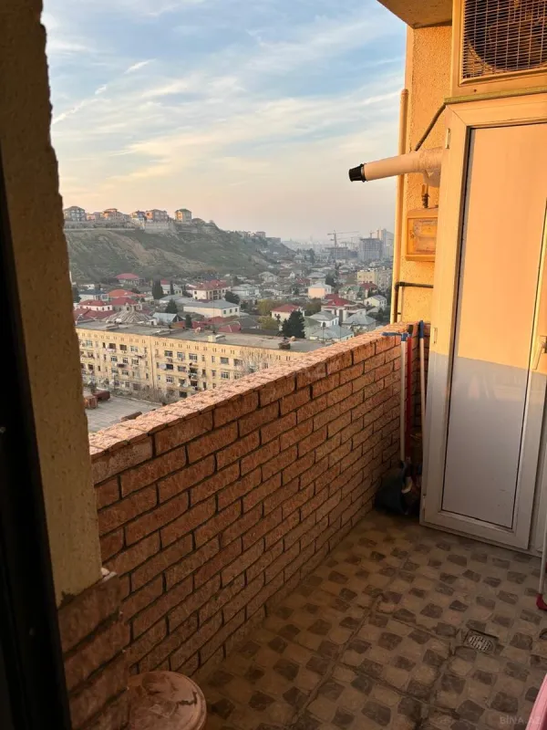 Satılır 2 otaqlı mənzil 70 m²