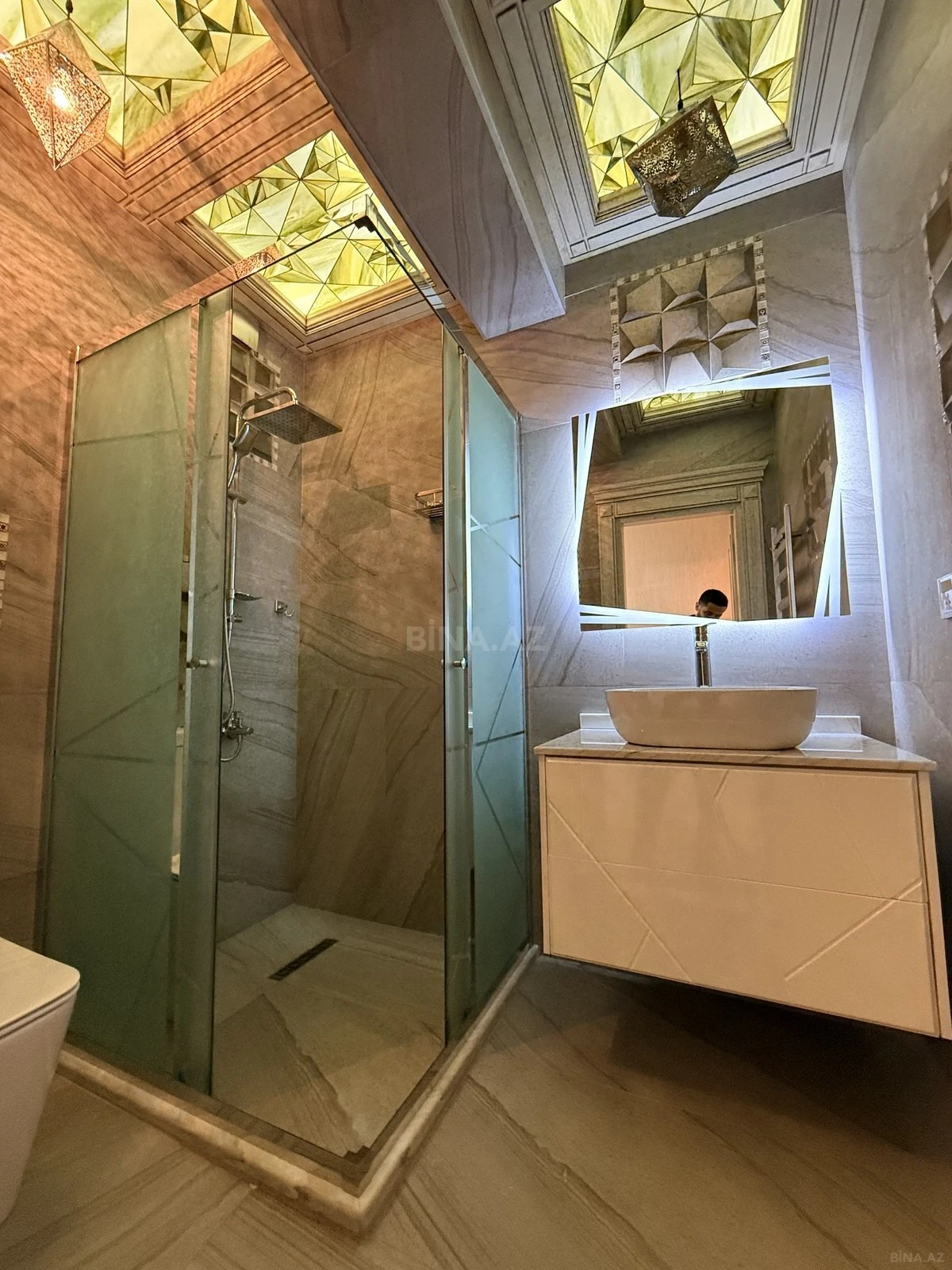 Satılır 2 otaqlı mənzil 64 m²