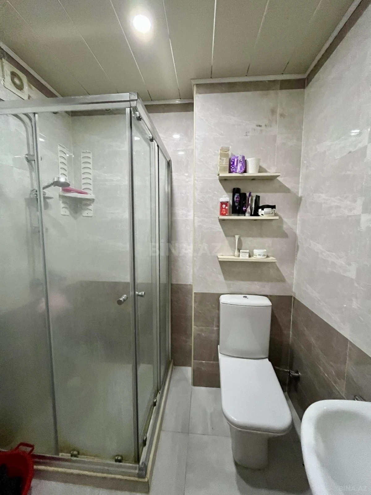 Kirayə verilir 2 otaqlı mənzil 45 m²