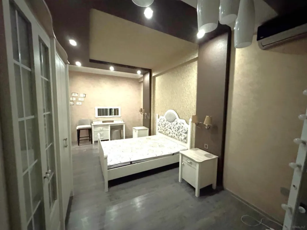 Kirayə verilir 3 otaqlı mənzil 130 m²