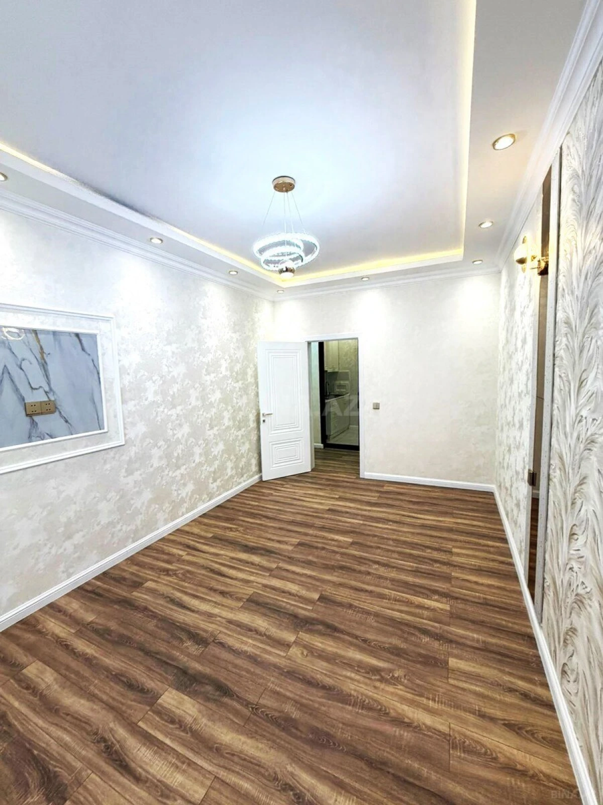 Satılır 3 otaqlı mənzil 90 m²
