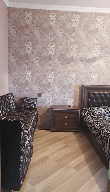 Satılır 2 otaqlı mənzil 74 m²