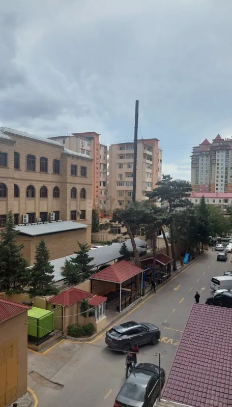 Satılır 2 otaqlı mənzil 74 m²