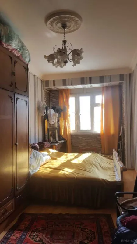Satılır 4 otaqlı mənzil 90 m²