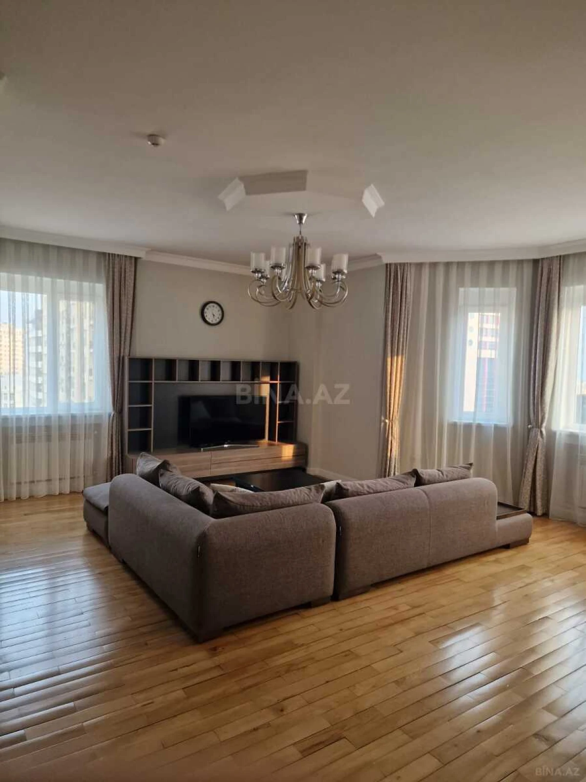 Kirayə verilir 3 otaqlı mənzil 100 m²