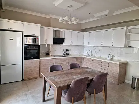 Kirayə verilir 3 otaqlı mənzil 100 m²