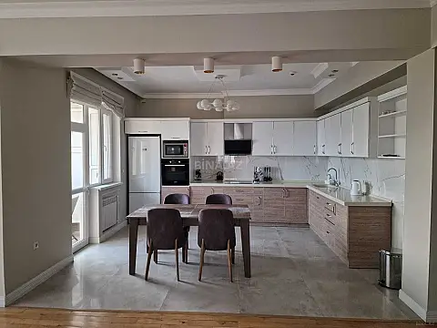 Kirayə verilir 3 otaqlı mənzil 100 m²