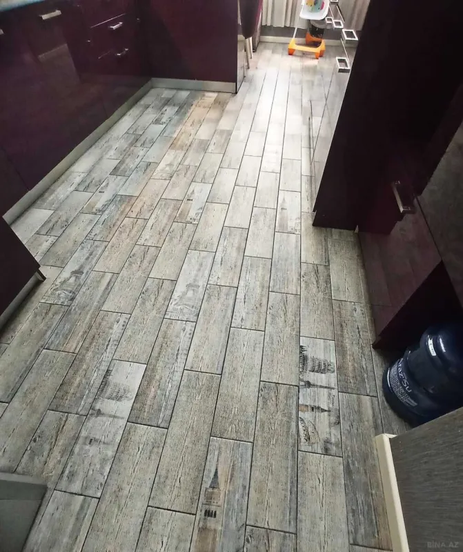 Satılır 4 otaqlı mənzil 180 m²