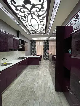 Satılır 4 otaqlı mənzil 180 m²