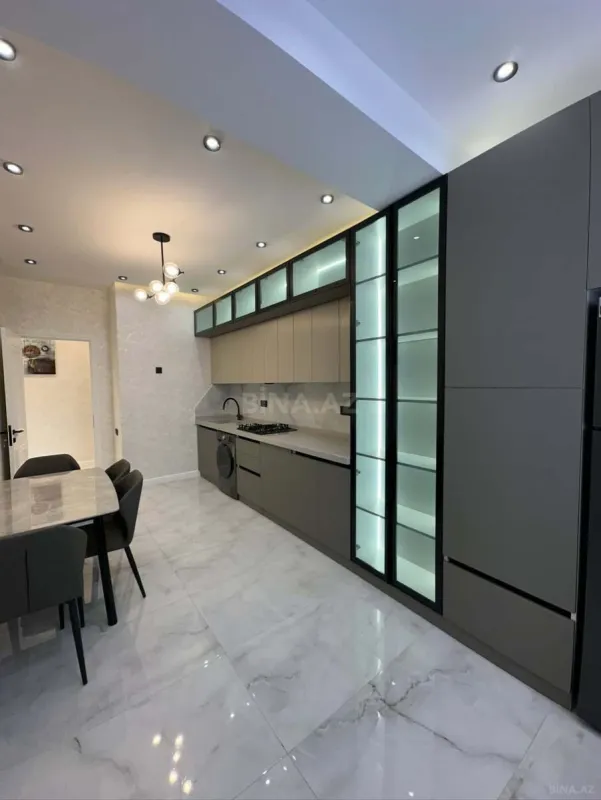 Satılır 3 otaqlı mənzil 114 m²