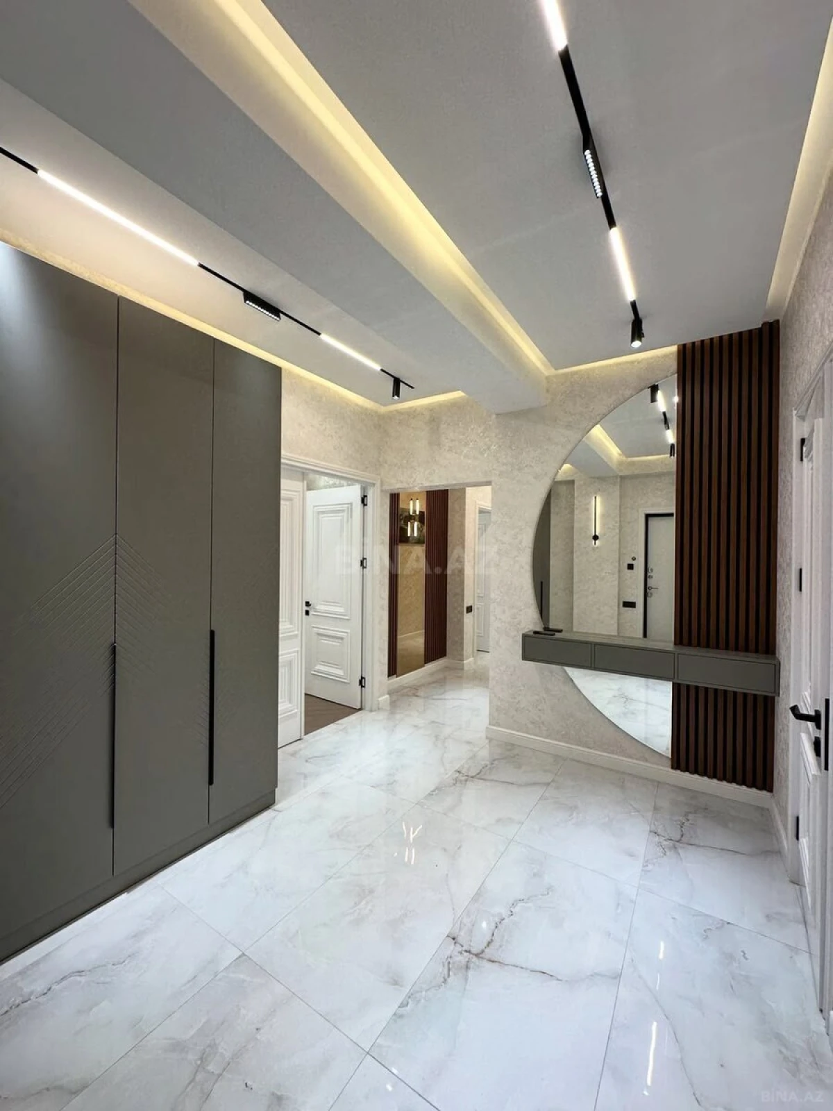 Satılır 3 otaqlı mənzil 114 m²