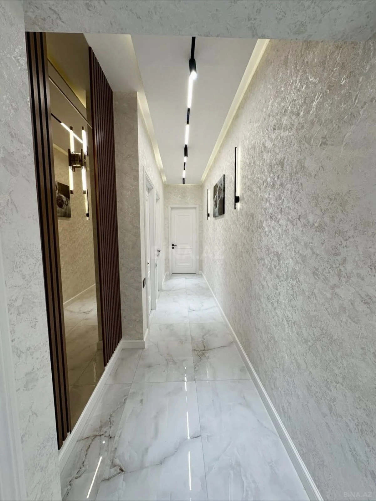 Satılır 3 otaqlı mənzil 114 m²
