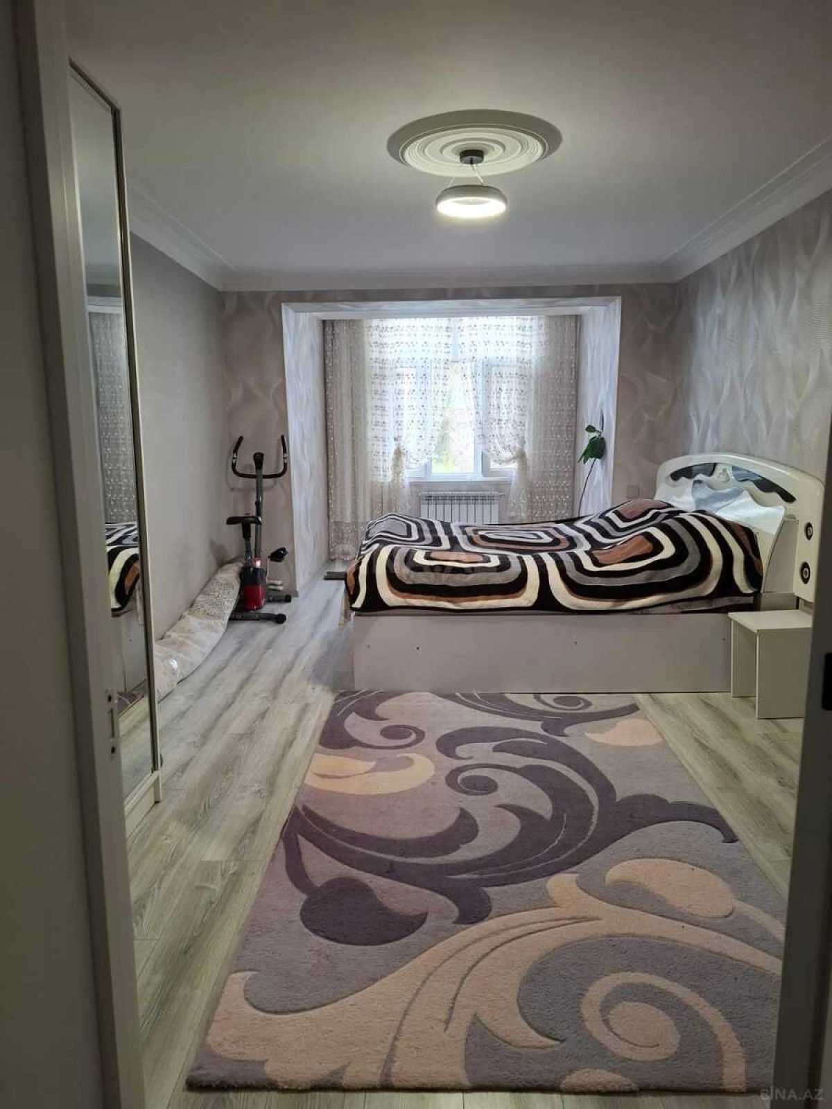 Satılır 3 otaqlı mənzil 90 m²