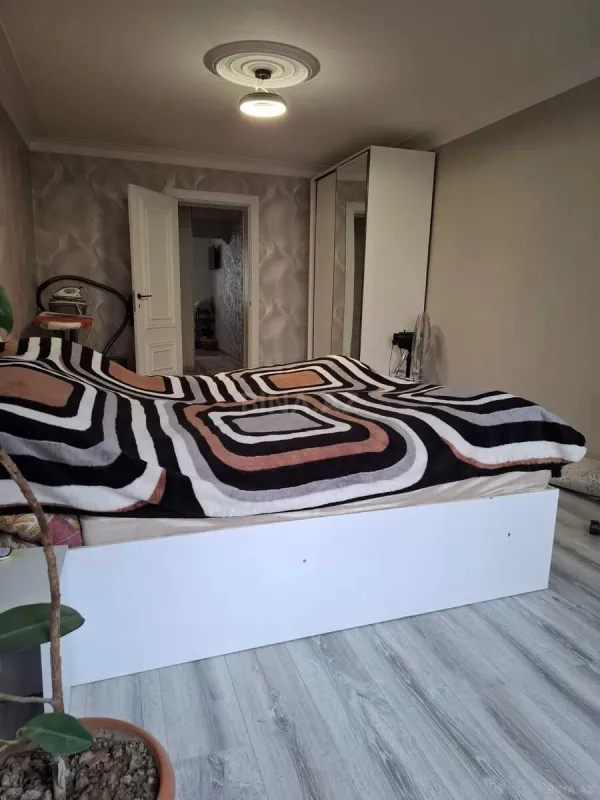 Satılır 3 otaqlı mənzil 90 m²