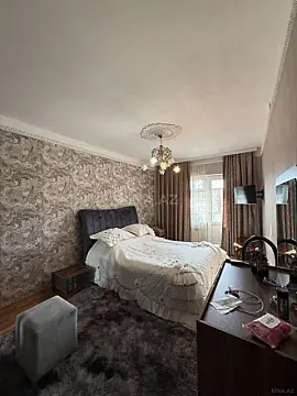 Satılır 5 otaqlı mənzil 120 m²