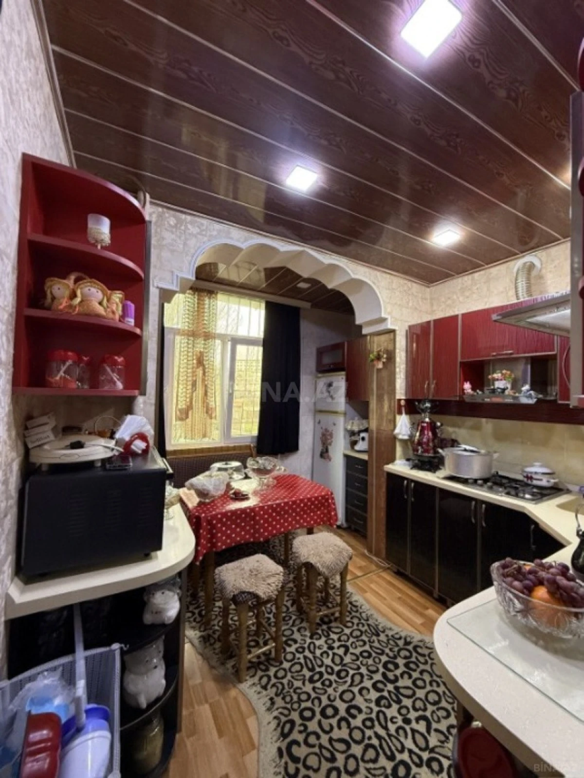 Satılır 5 otaqlı mənzil 120 m²