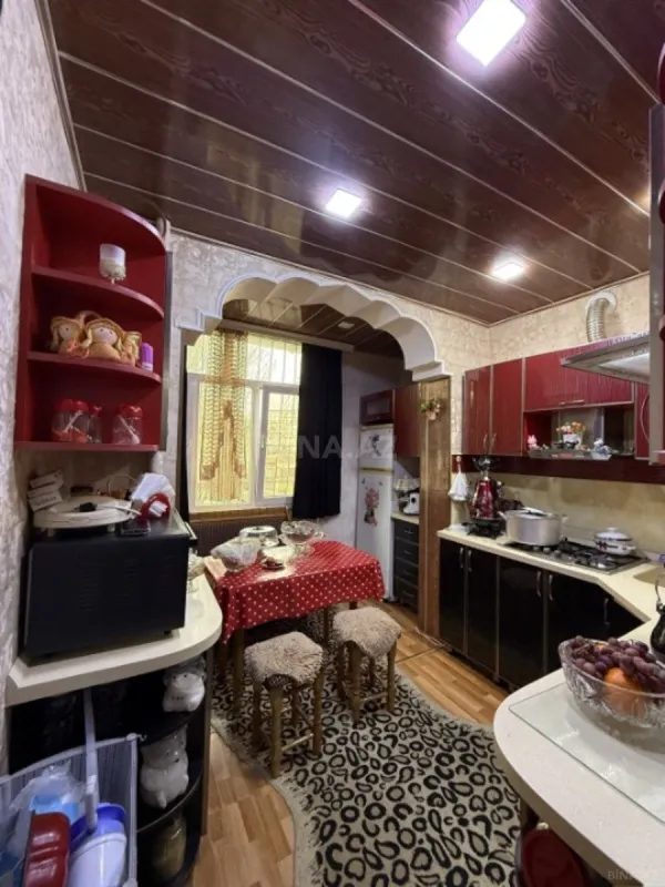 Satılır 5 otaqlı mənzil 120 m²