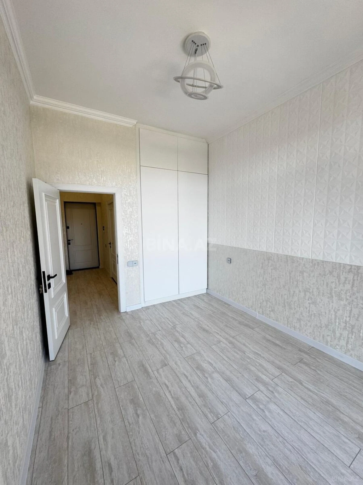 Kirayə verilir 2 otaqlı mənzil 65 m²