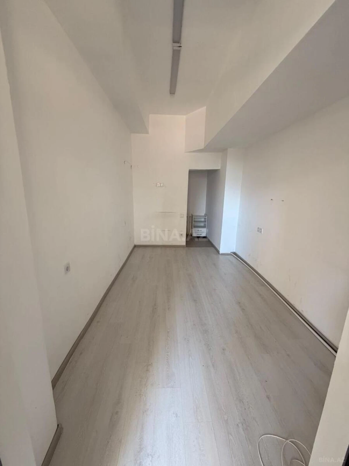 Kirayə verilir 1 otaqlı ofis 18 m²