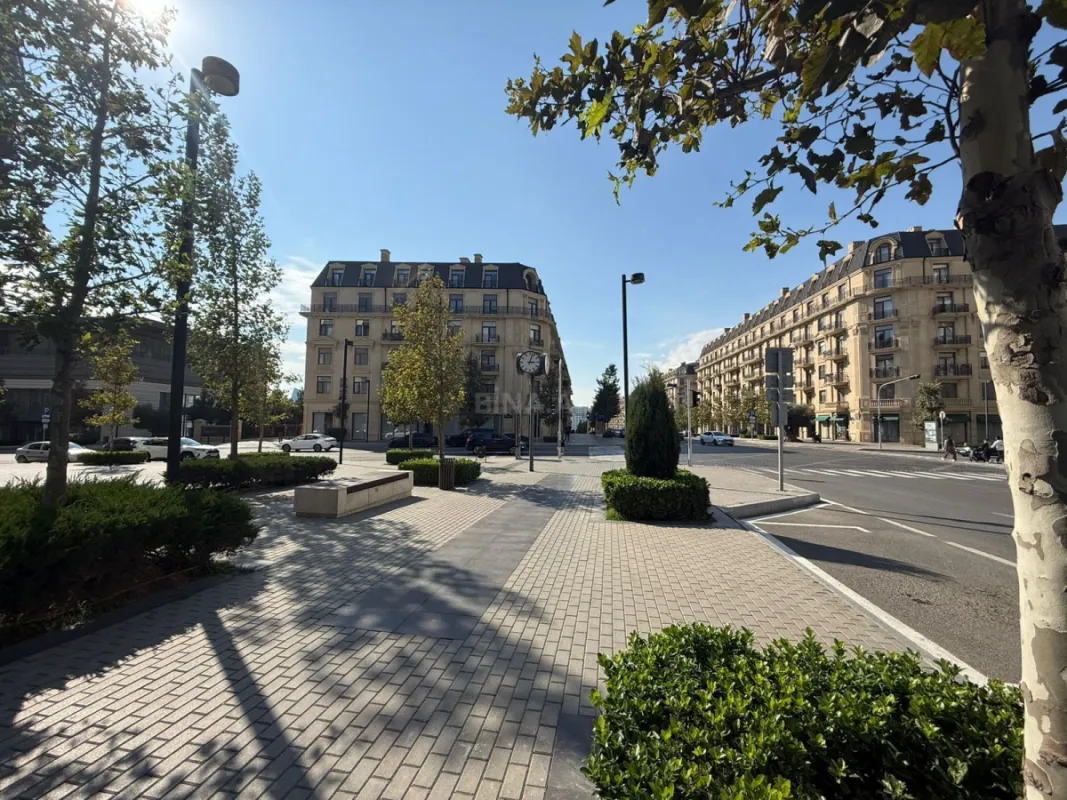 Satılır 4 otaqlı mənzil 157 m²