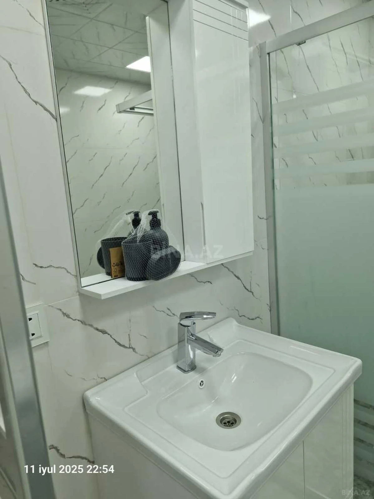 Kirayə verilir 2 otaqlı mənzil 45 m²