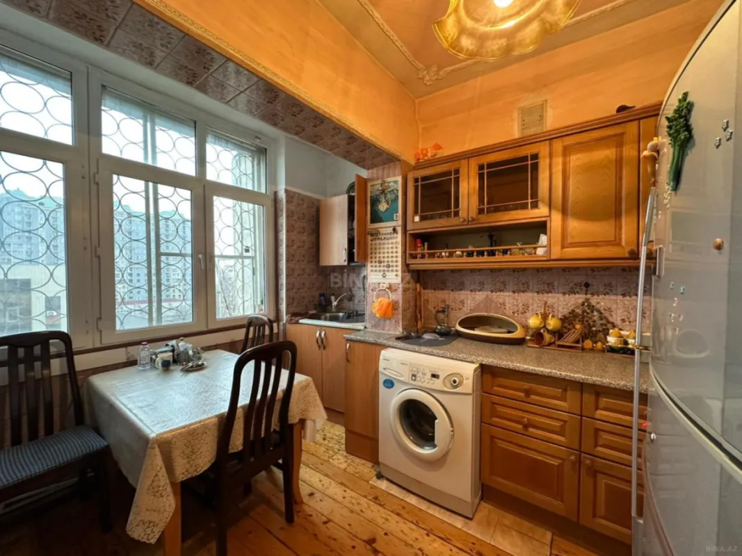 Satılır 4 otaqlı mənzil 90 m²