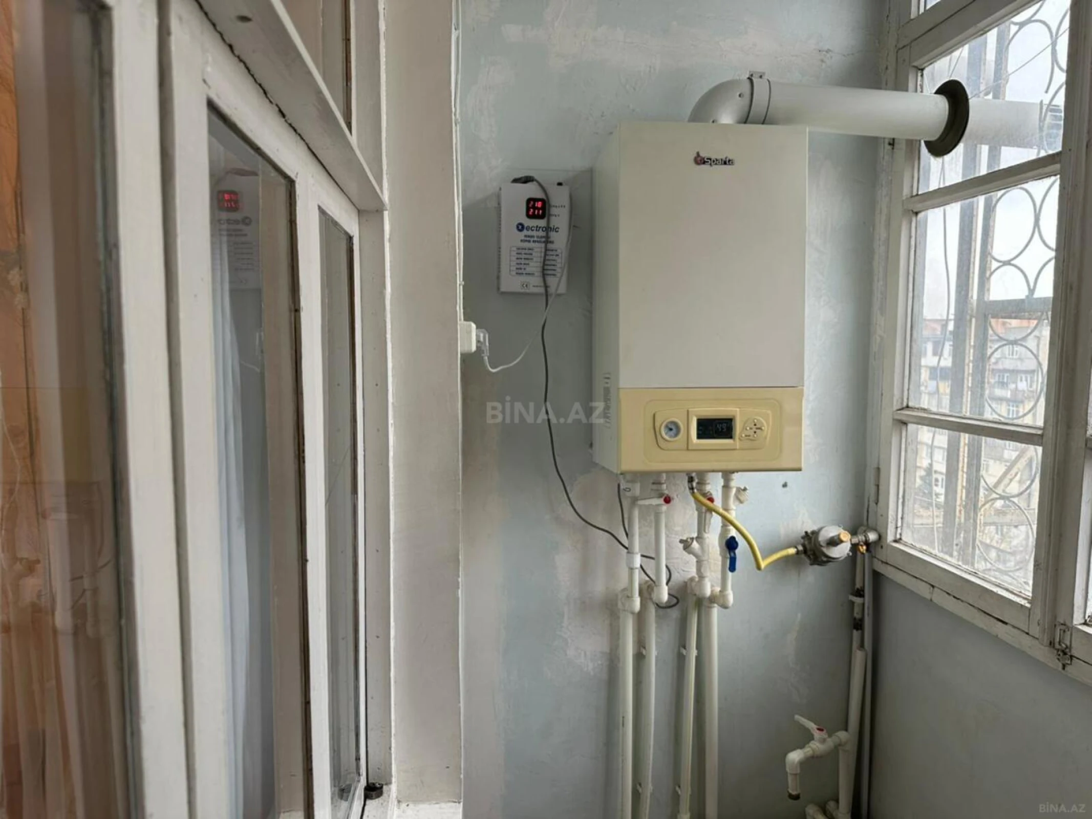 Satılır 4 otaqlı mənzil 90 m²