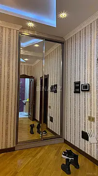 Kirayə verilir 2 otaqlı mənzil 110 m²