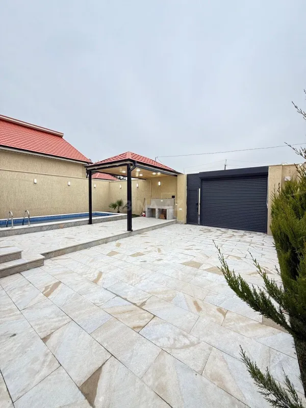 Satılır 4 otaqlı həyət evi 150 m²