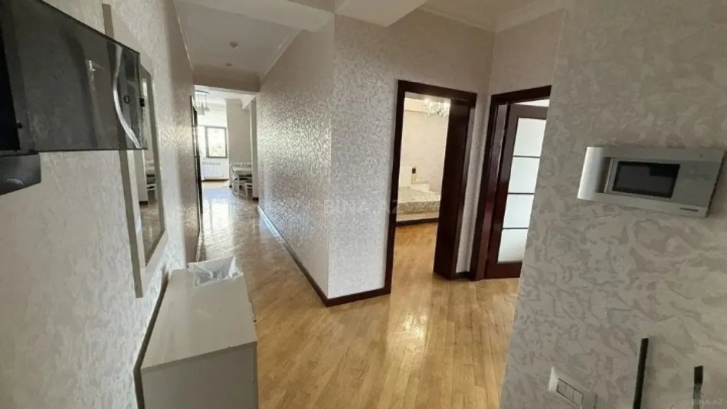 Kirayə verilir 3 otaqlı mənzil 120 m²