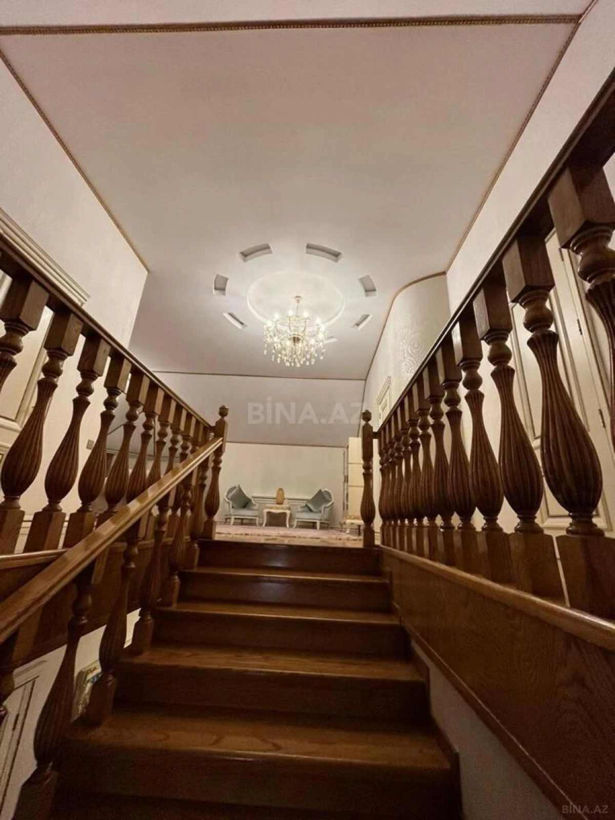 Satılır 7 otaqlı həyət evi 260 m²