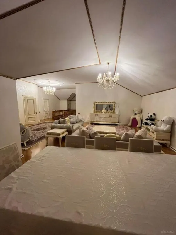 Satılır 7 otaqlı həyət evi 260 m²