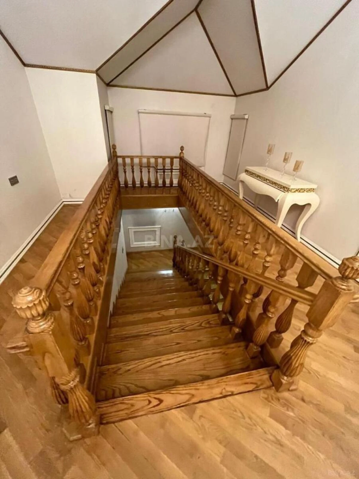 Satılır 7 otaqlı həyət evi 260 m²