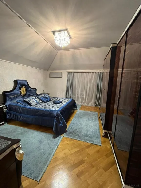 Satılır 7 otaqlı həyət evi 260 m²