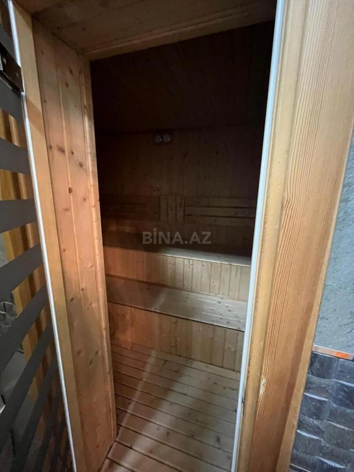 Satılır 7 otaqlı həyət evi 260 m²