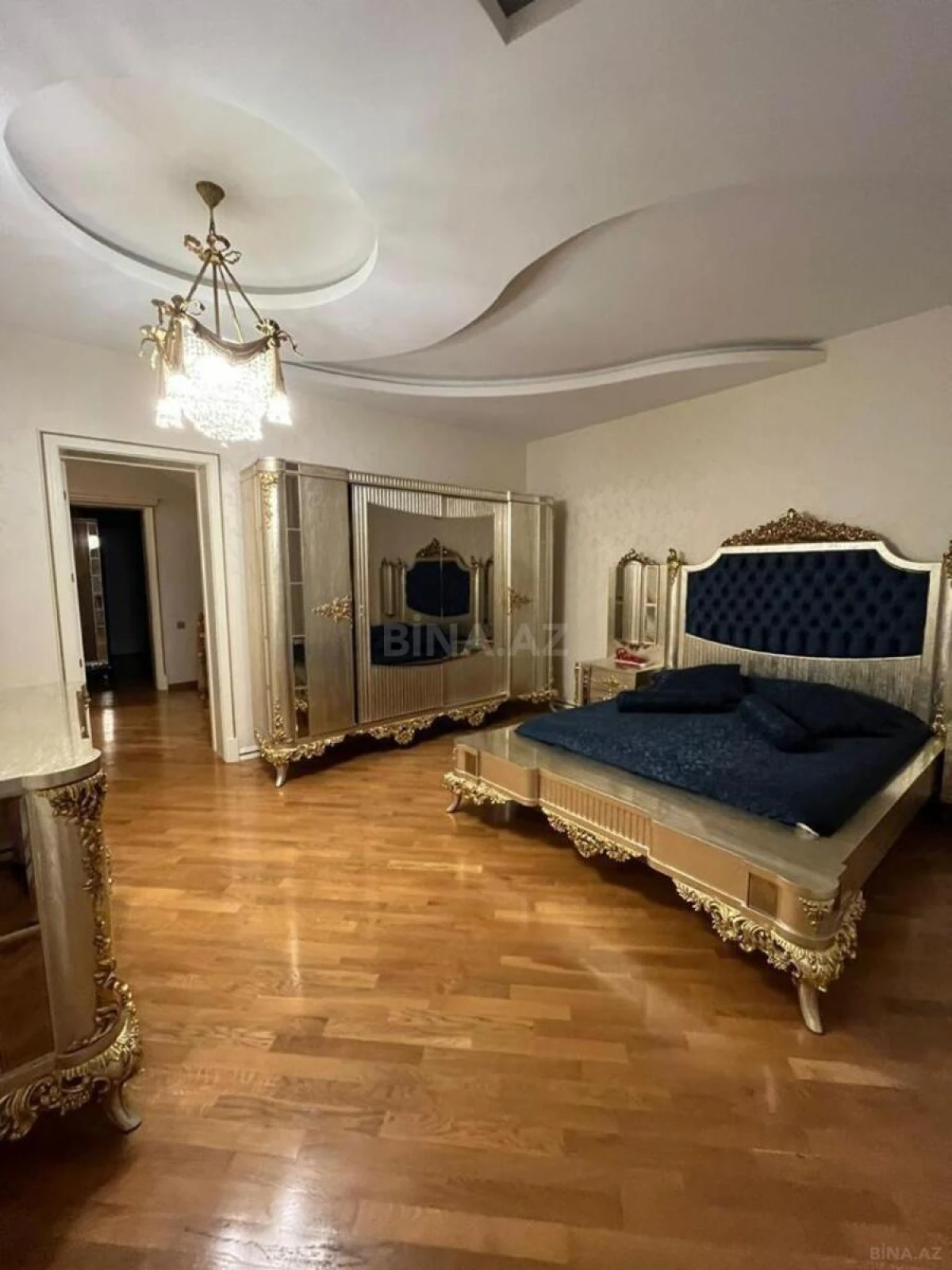 Satılır 7 otaqlı həyət evi 260 m²