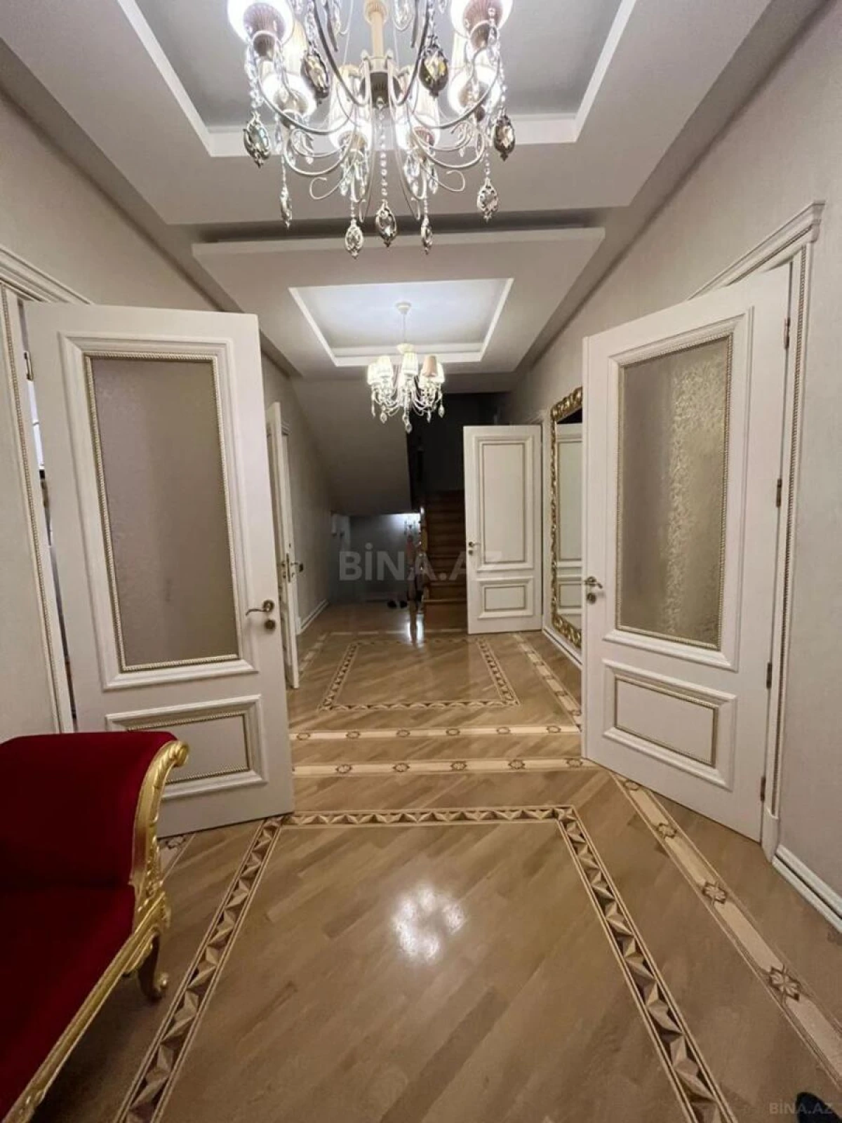 Satılır 7 otaqlı həyət evi 260 m²