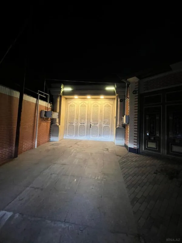 Satılır 7 otaqlı həyət evi 260 m²