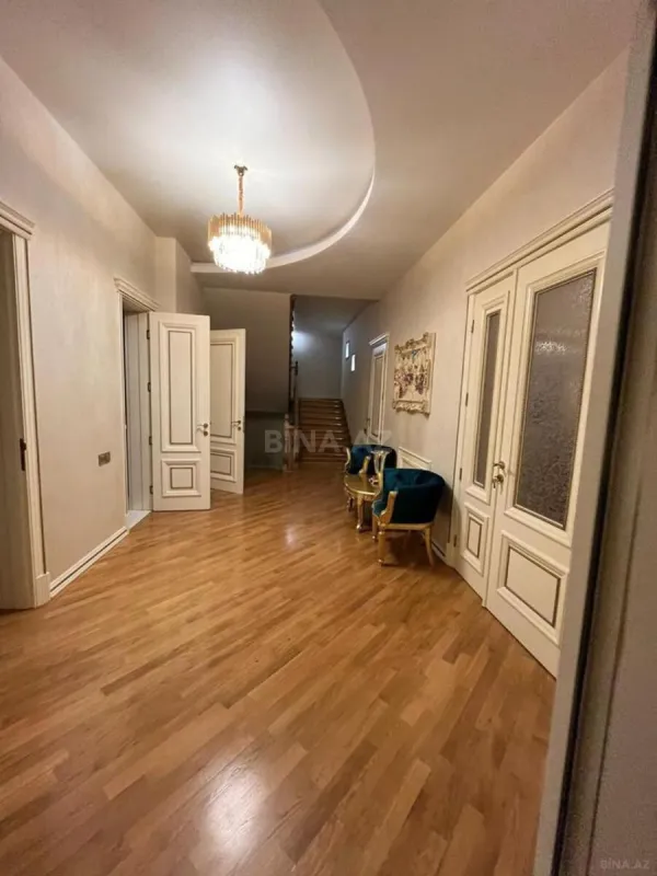 Satılır 7 otaqlı həyət evi 260 m²