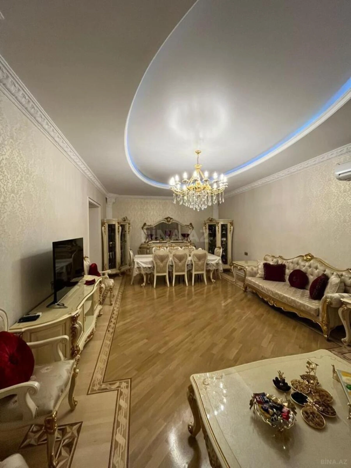 Satılır 7 otaqlı həyət evi 260 m²