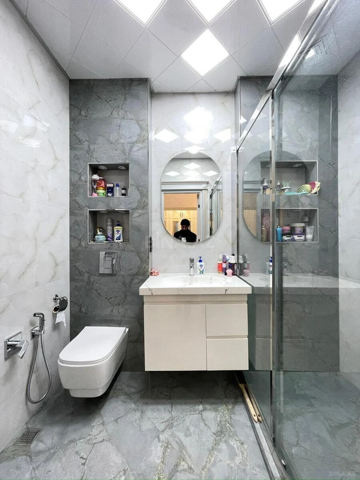 Satılır 4 otaqlı mənzil 185 m²