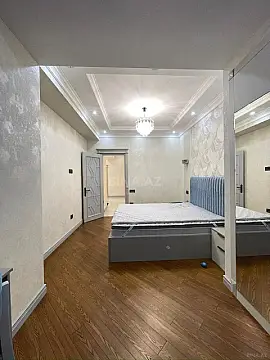 Satılır 4 otaqlı mənzil 185 m²