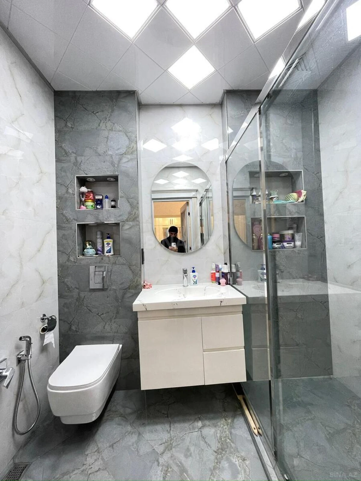 Satılır 4 otaqlı mənzil 185 m²