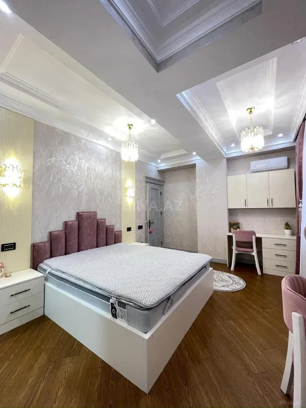 Satılır 4 otaqlı mənzil 185 m²